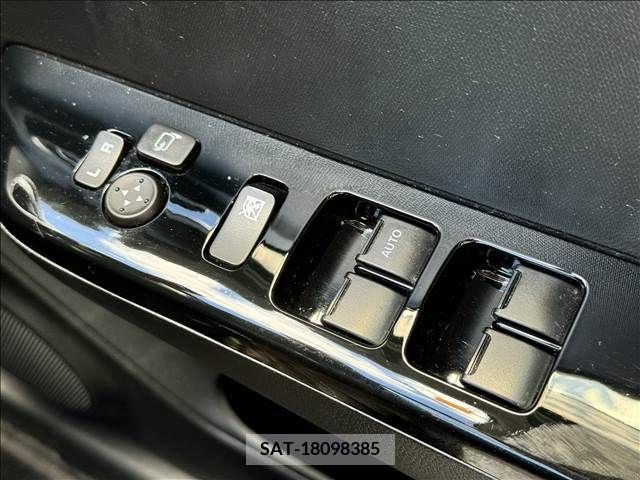 Suzuki ALTO 2019-10 305165-17