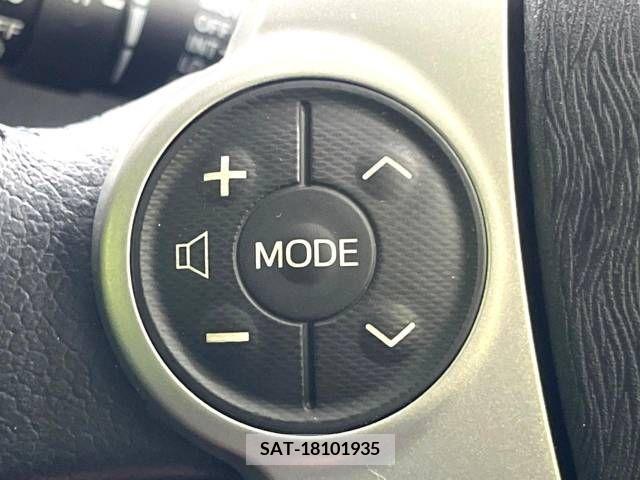 Toyota PRIUS 2013-11 376758-5
