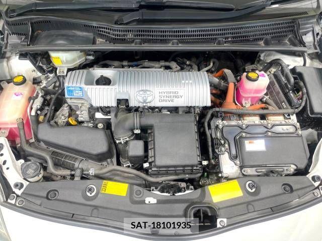 Toyota PRIUS 2013-11 376758-18