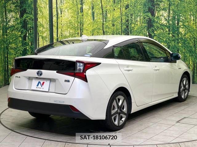 Toyota PRIUS 2019-06 211957-17