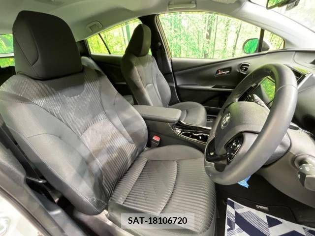 Toyota PRIUS 2019-06 211957-8
