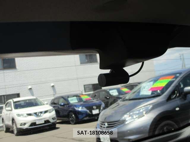 Nissan NOTE 2021-10 316102-11