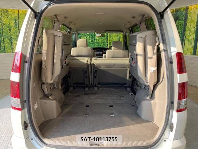 Toyota NOAH 2005-07 300590-11