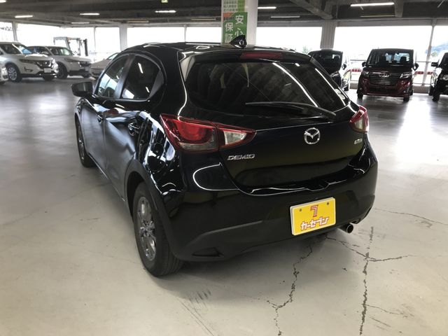 Mazda DEMIO 2017-09 21612-8