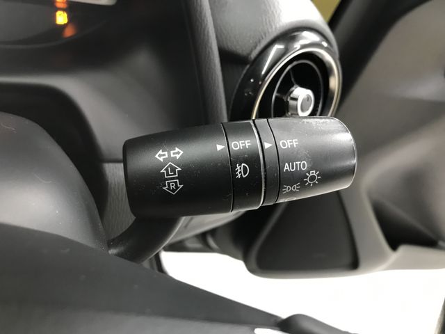 Mazda DEMIO 2017-09 21612-23