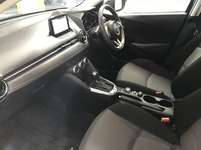 Mazda DEMIO 2017-09 21612-14