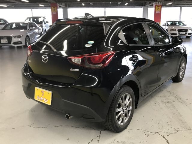 Mazda DEMIO 2017-09 21612-2