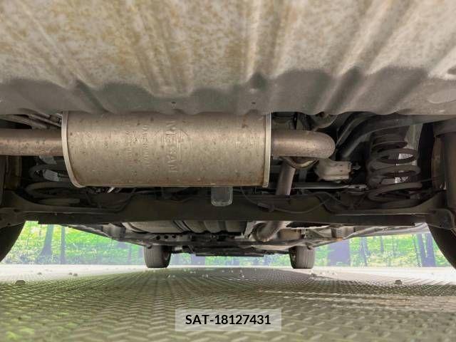 Nissan SERENA 2010-01 367796-18