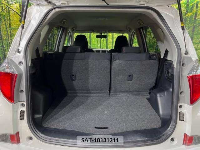 Toyota RACTIS 2011-10 382615-10