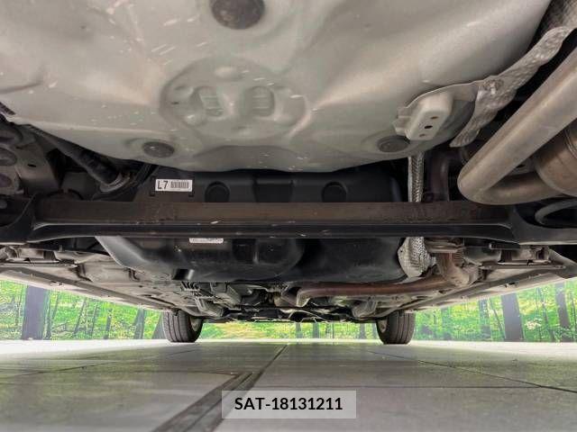 Toyota RACTIS 2011-10 382615-19