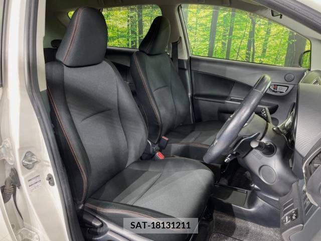 Toyota RACTIS 2011-10 382615-8