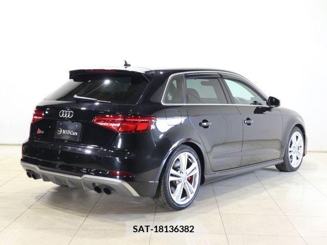 Audi S3 2017-08 248655-7