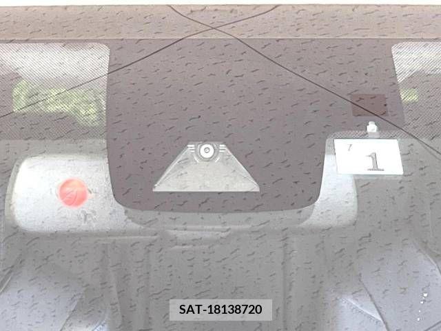 Toyota PRIUS 2016-01 221433-2