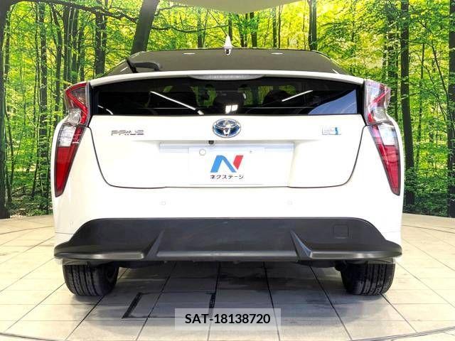 Toyota PRIUS 2016-01 221433-15
