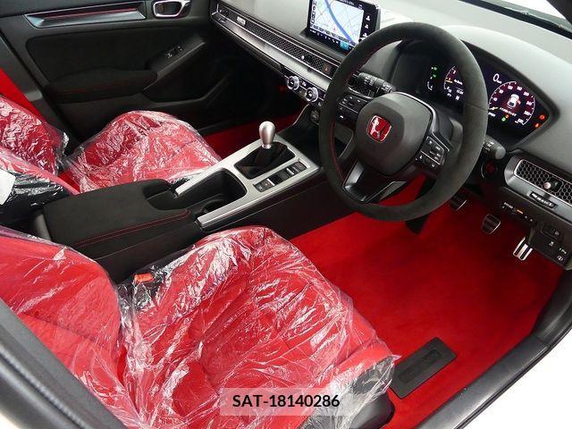 Honda CIVIC 2024-03 357929-14