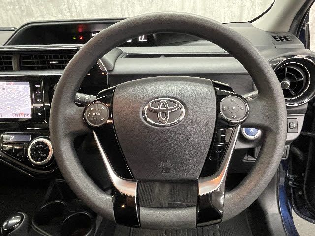 Toyota AQUA 2019-03 195320-13