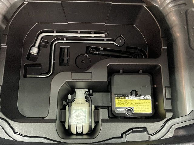 Toyota AQUA 2019-03 195320-24