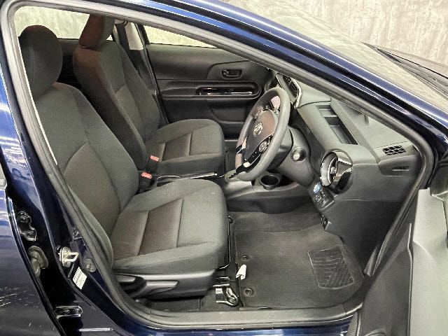 Toyota AQUA 2019-03 195320-9