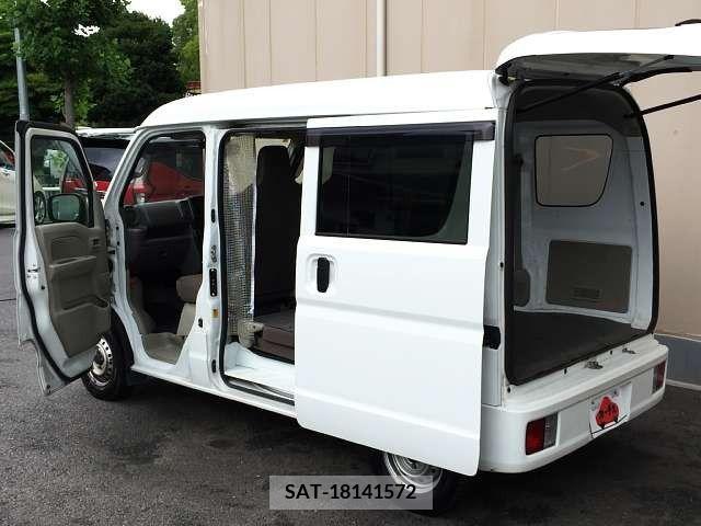 Nissan CLIPPER 2021-10 302200-7