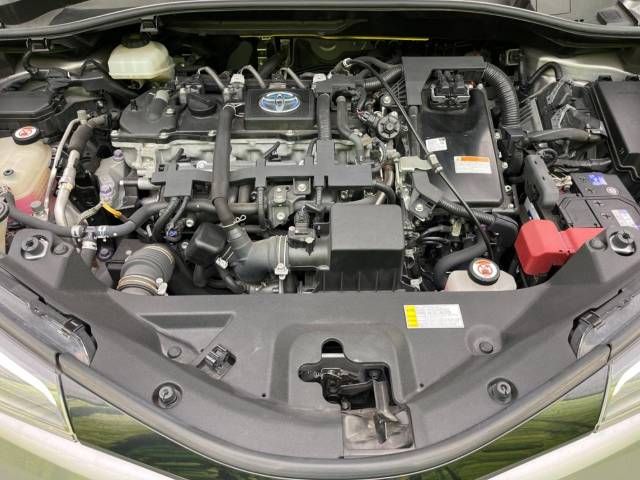 Toyota C-HR 2017-09 185761-18