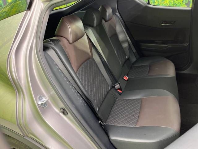 Toyota C-HR 2017-09 185761-9