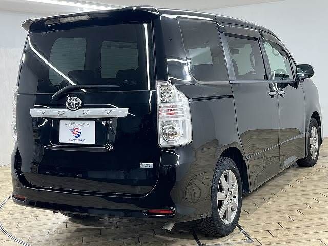 Toyota VOXY 2008-11 181198-15