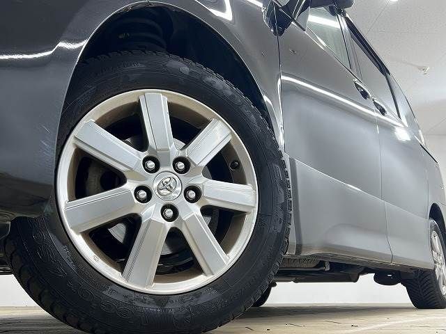 Toyota VOXY 2008-11 181198-18