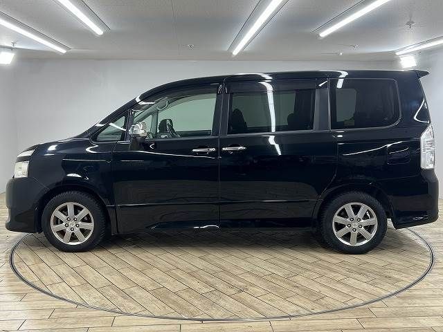 Toyota VOXY 2008-11 181198-14