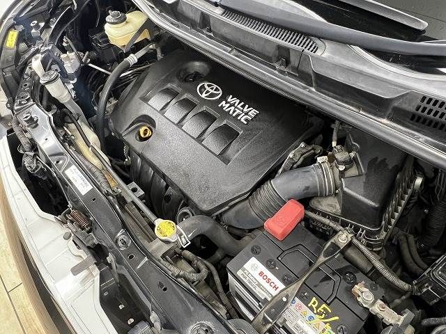 Toyota VOXY 2008-11 181198-17
