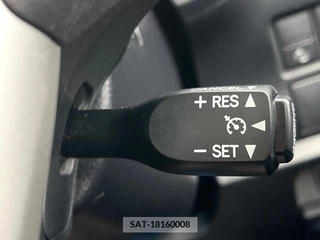 Toyota VOXY 2017-12 321552-7
