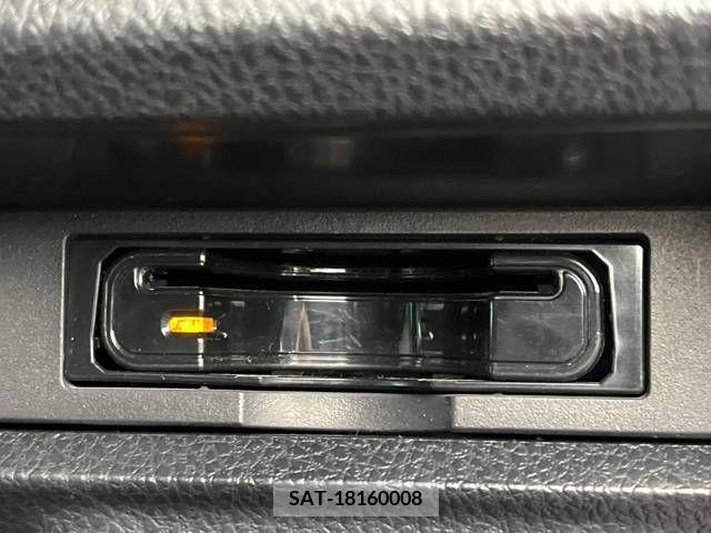 Toyota VOXY 2017-12 321552-6