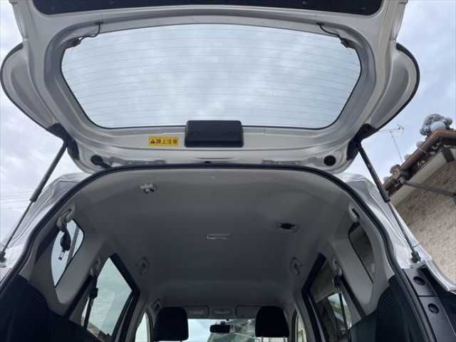 Toyota SIENTA 2017-09 9585-19