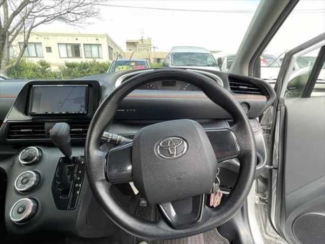 Toyota SIENTA 2017-09 9585-14