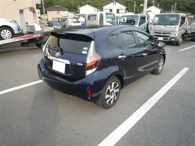 Toyota AQUA 2020-02 27661-1