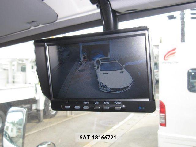 Isuzu ELF TRUCK 2018-06 353833-11