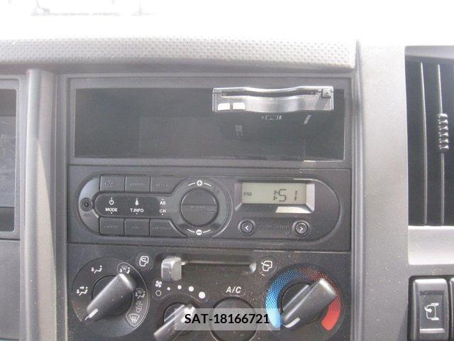 Isuzu ELF TRUCK 2018-06 353833-12
