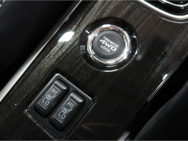 Mitsubishi OUTLANDER PHEV 2016-01 16920-15