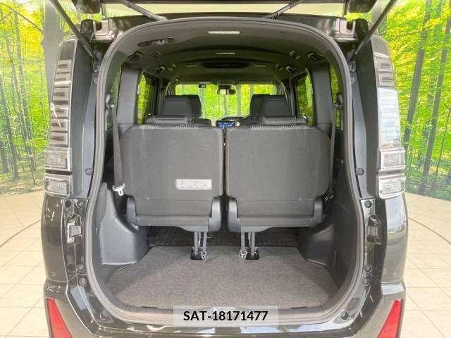Toyota VOXY 2019-04 289249-11