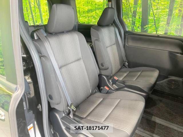 Toyota VOXY 2019-04 289249-9