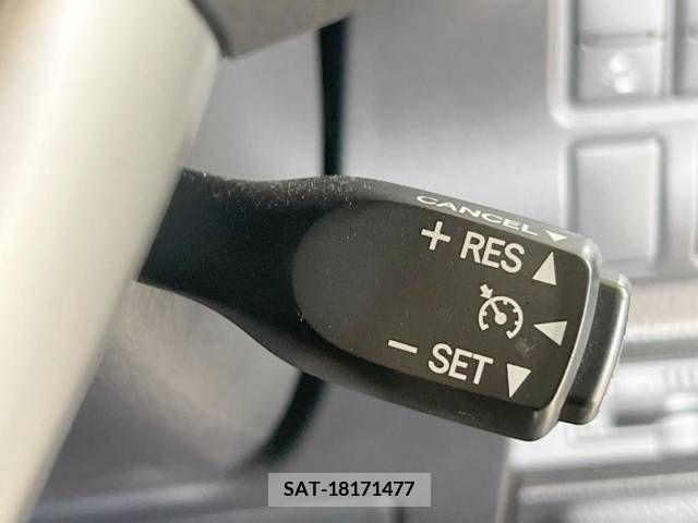 Toyota VOXY 2019-04 289249-6