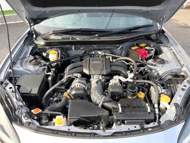 Subaru BRZ 2021-10 182930-12