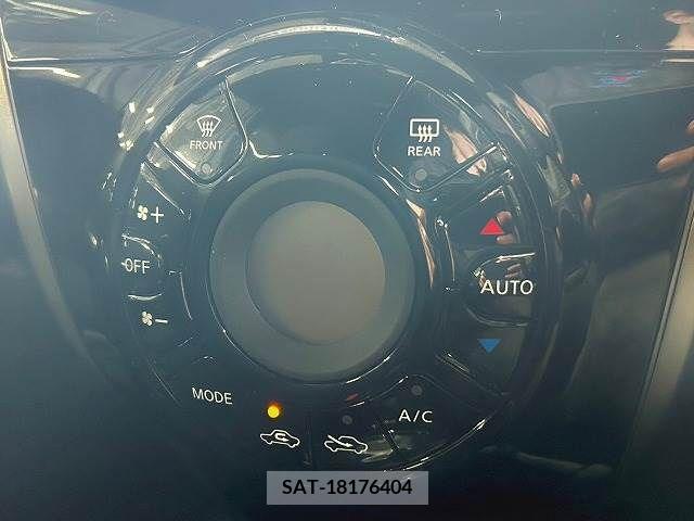 Nissan NOTE 2019-04 217882-11