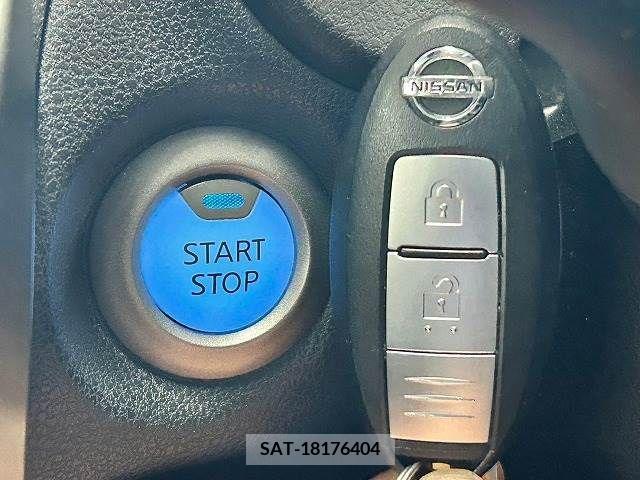 Nissan NOTE 2019-04 217882-6