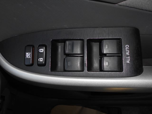 Toyota PRIUS 2011-10 2384-26
