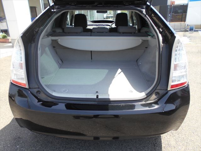 Toyota PRIUS 2011-10 2384-13
