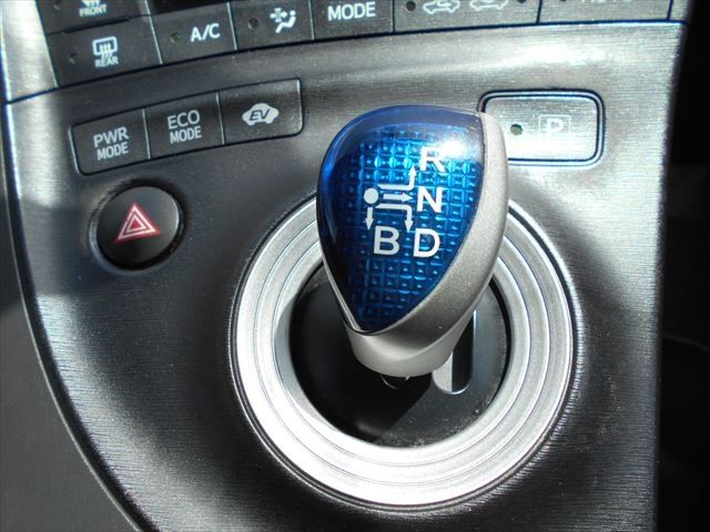 Toyota PRIUS 2011-10 2384-23
