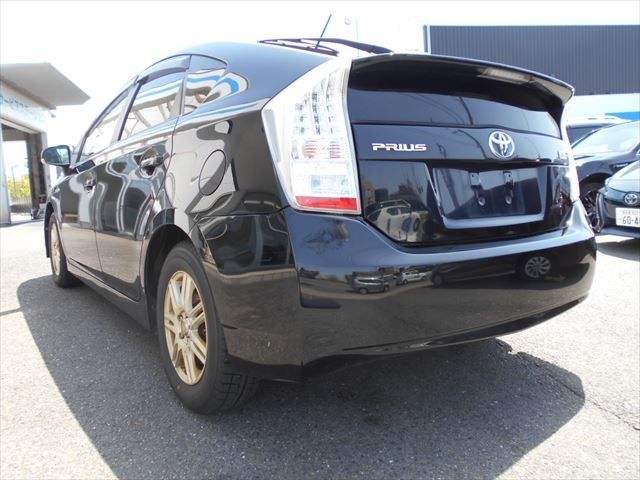 Toyota PRIUS 2011-10 2384-4