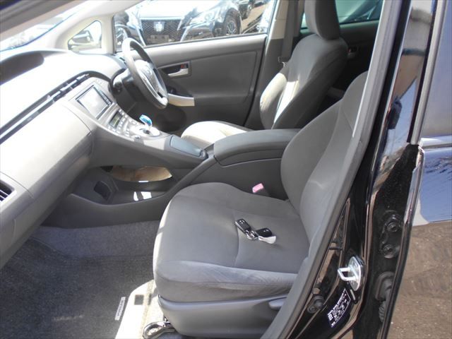 Toyota PRIUS 2011-10 2384-11