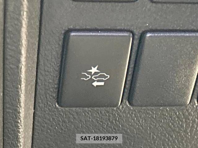 Toyota VELLFIRE 2017-03 225053-6