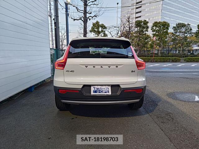 Volvo XC40 2021-02 217044-5